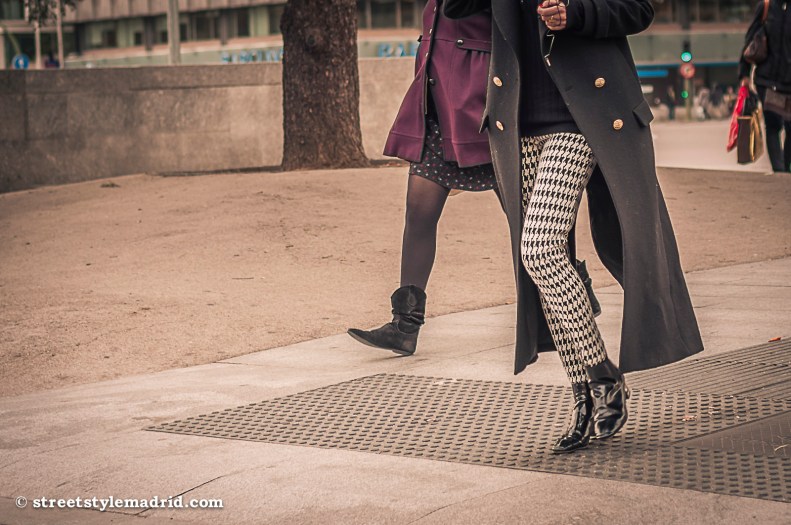 La pata de gallo sigue por las calles