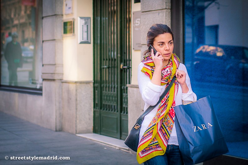 Un buen pañuelo ... y un buen bolso.
