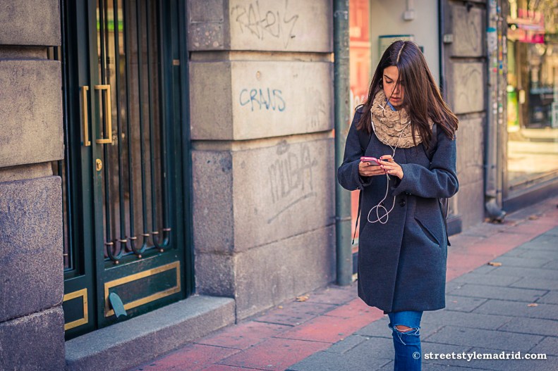 Abrigo, cuello, jeans, street style