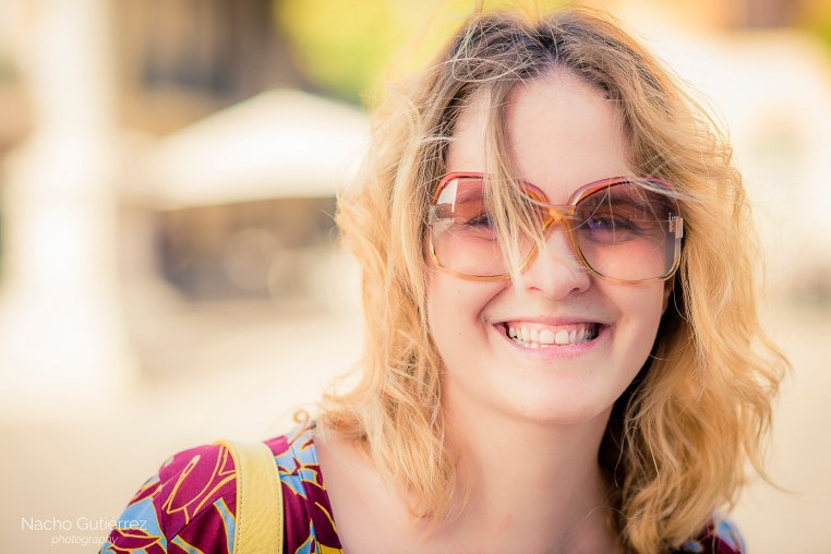 Anitta Ruiz gafas de sol vintage en street style madrid