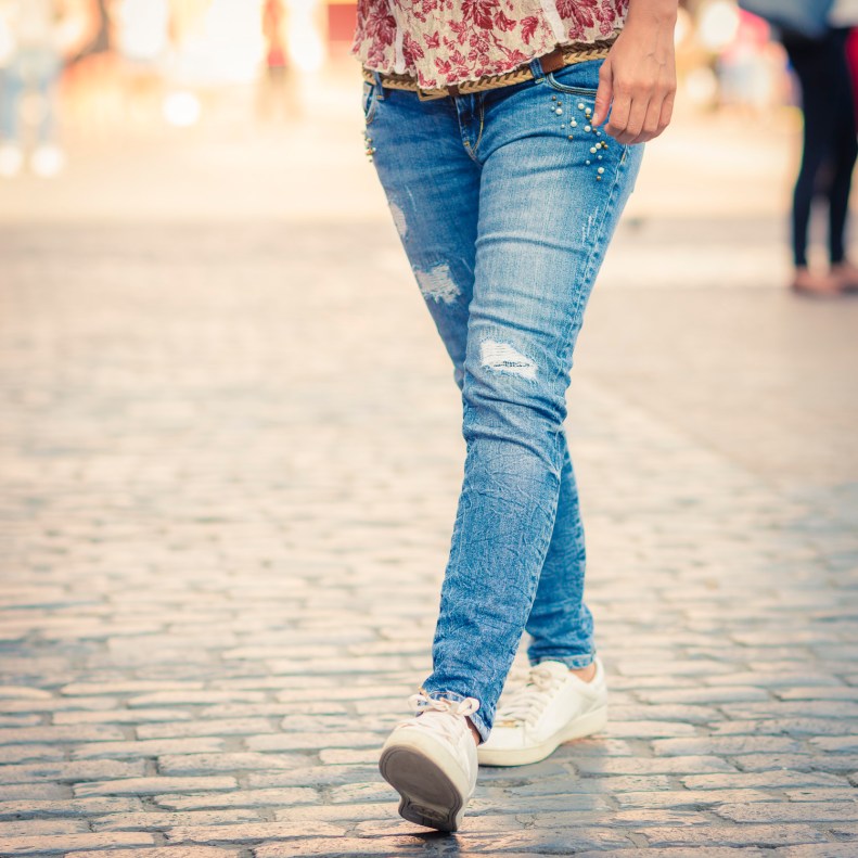 street style, madrid, moda, fashion, ootd, streetstyle, ripped jeans, vaqueros rotos, vaqueros, jeans