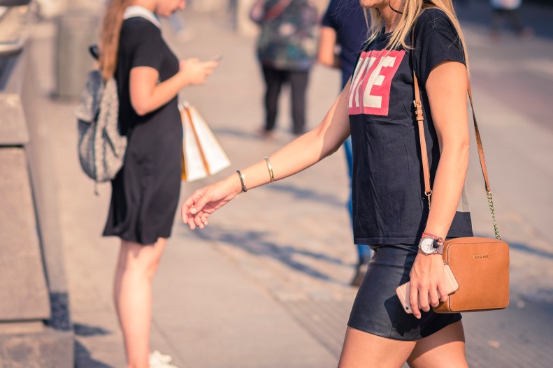 street style, madrid, moda, fashion, ootd, streetstyle, leather skirt, skirt, falda cuero, falda, minifalda